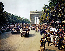 https://upload.wikimedia.org/wikipedia/commons/thumb/7/78/Crowds_of_French_patriots_line_the_Champs_Elysees-edit2.jpg/250px-Crowds_of_French_patriots_line_the_Champs_Elysees-edit2.jpg